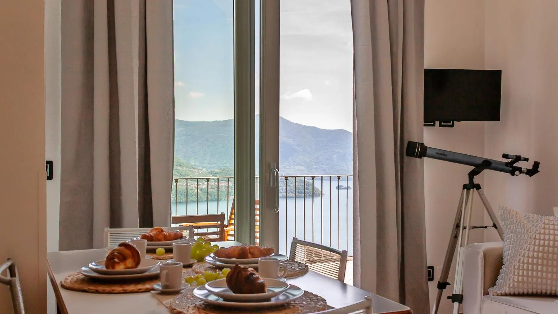 Lago & Sole Parzanica 0*,  Италия